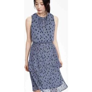 Banana Republic Pleated Dress Tiered Ruffle Neck Sleeveless‎ Blue Petite 00